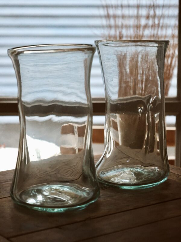 Handlmade glass vase